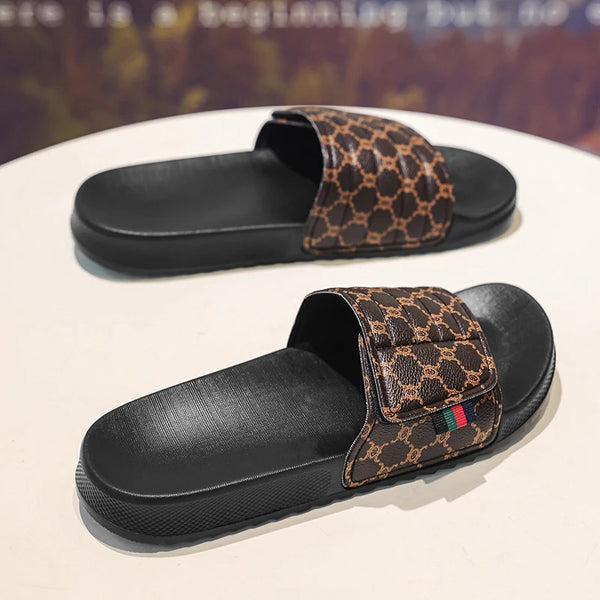 Fashionable Lightweight Breathable Slides